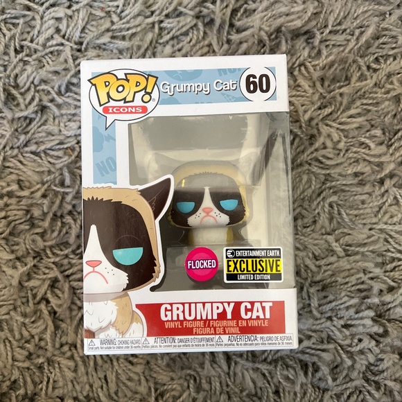 Grumpy Cat Flocked Exclusive Funko Pop - Picture 1 of 4